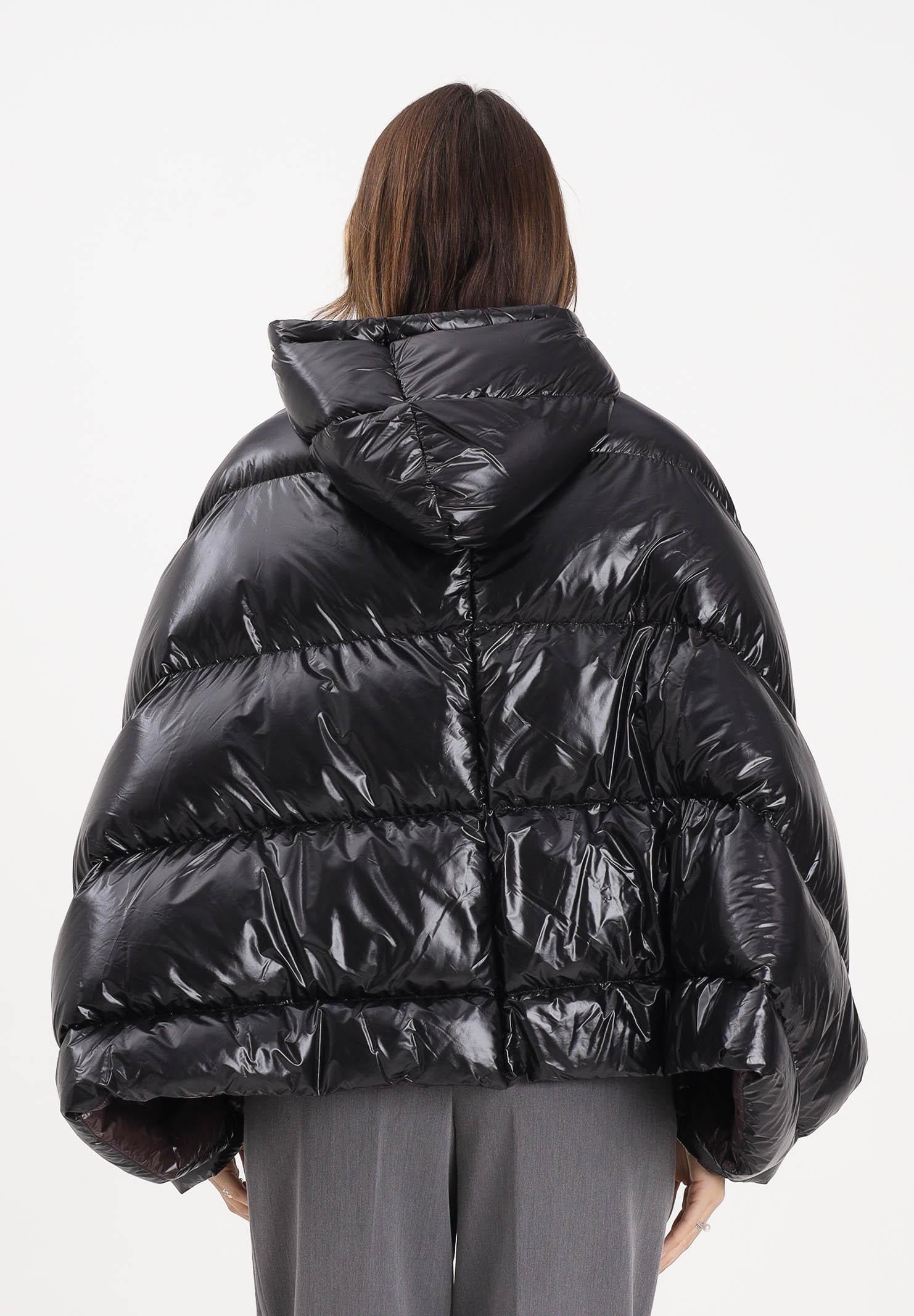 VICOLO Piumino nero da donna con manica a pipistrello TF0052 FFNE VICOLO 