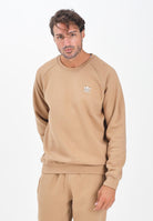 ADIDAS ORIGINALS Felpa girocollo Trefoil Essentials Crew beige da uomo JX2723  ADIDAS ORIGINALS 