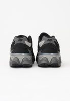 NEW BALANCE Sneakers 9060 nere per uomo e donna GC9060BK . NEW BALANCE 