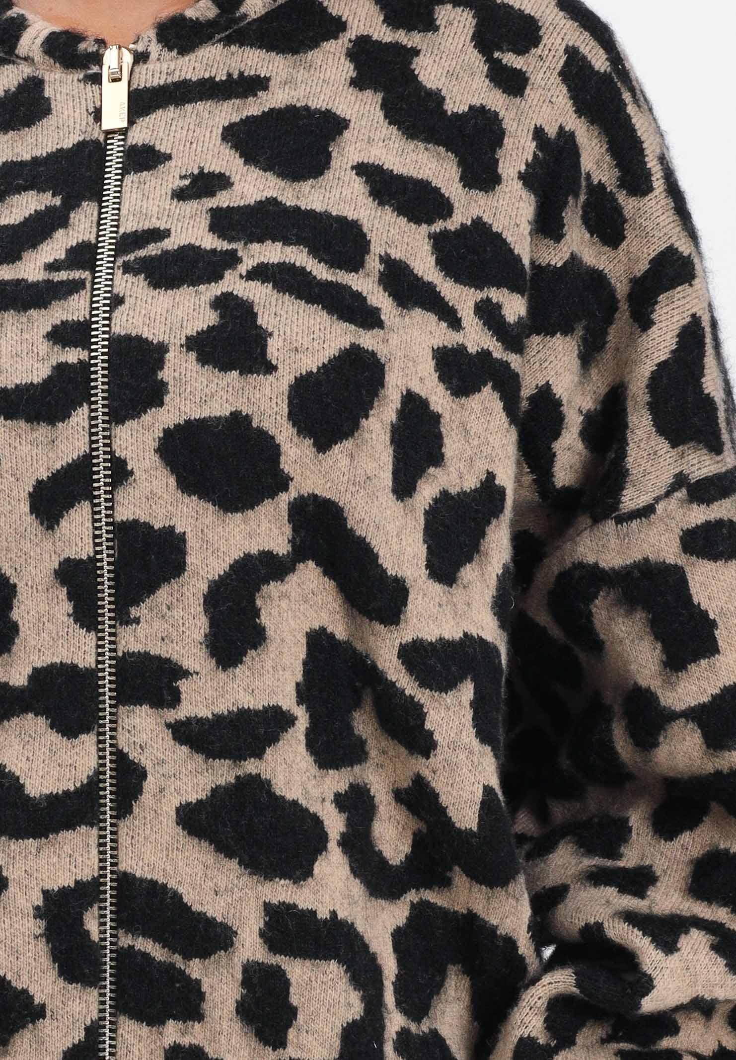 AKEP Cardigan beige da donna dal motivo animalier GBKD11007 V1 AKEP 