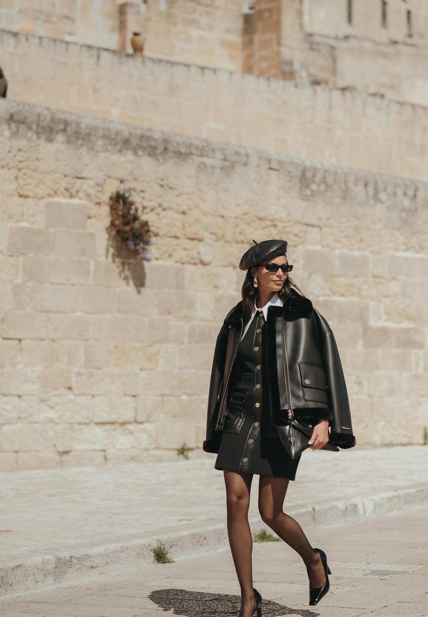 ARMANI EXCHANGE Montone nero da donna con interno e profili in eco-pelliccia XW000713AF16389 UC001 ARMANI EXCHANGE 