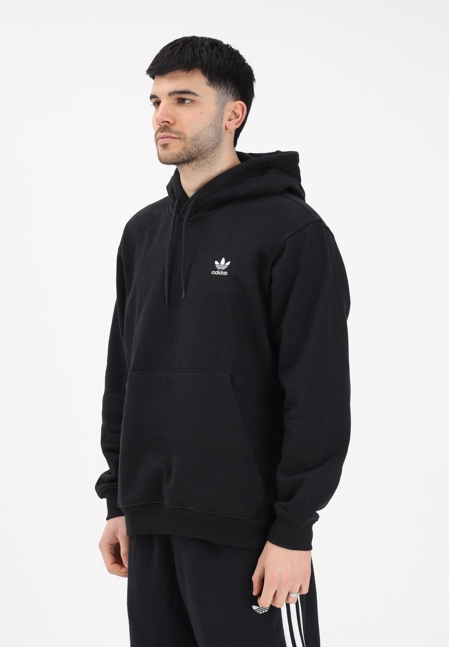 ADIDAS ORIGINALS Felpa con cappuccio Trefoil Essentials Loose nera da uomo JV6056 . ADIDAS ORIGINALS 