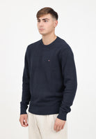 TOMMY HILFIGER Maglioncino girocollo blu da uomo con ricamo bandierina MW0MW36347 DW5 TOMMY HILFIGER 