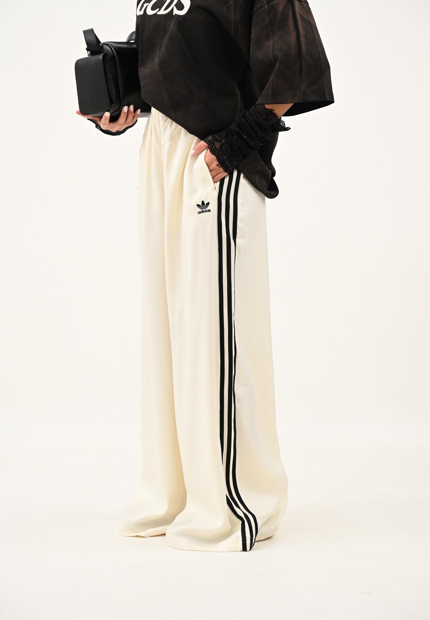 ADIDAS ORIGINALS Pantalone sportivo Adicolor Satin Wide Leg panna da donna KD2542 . ADIDAS ORIGINALS 