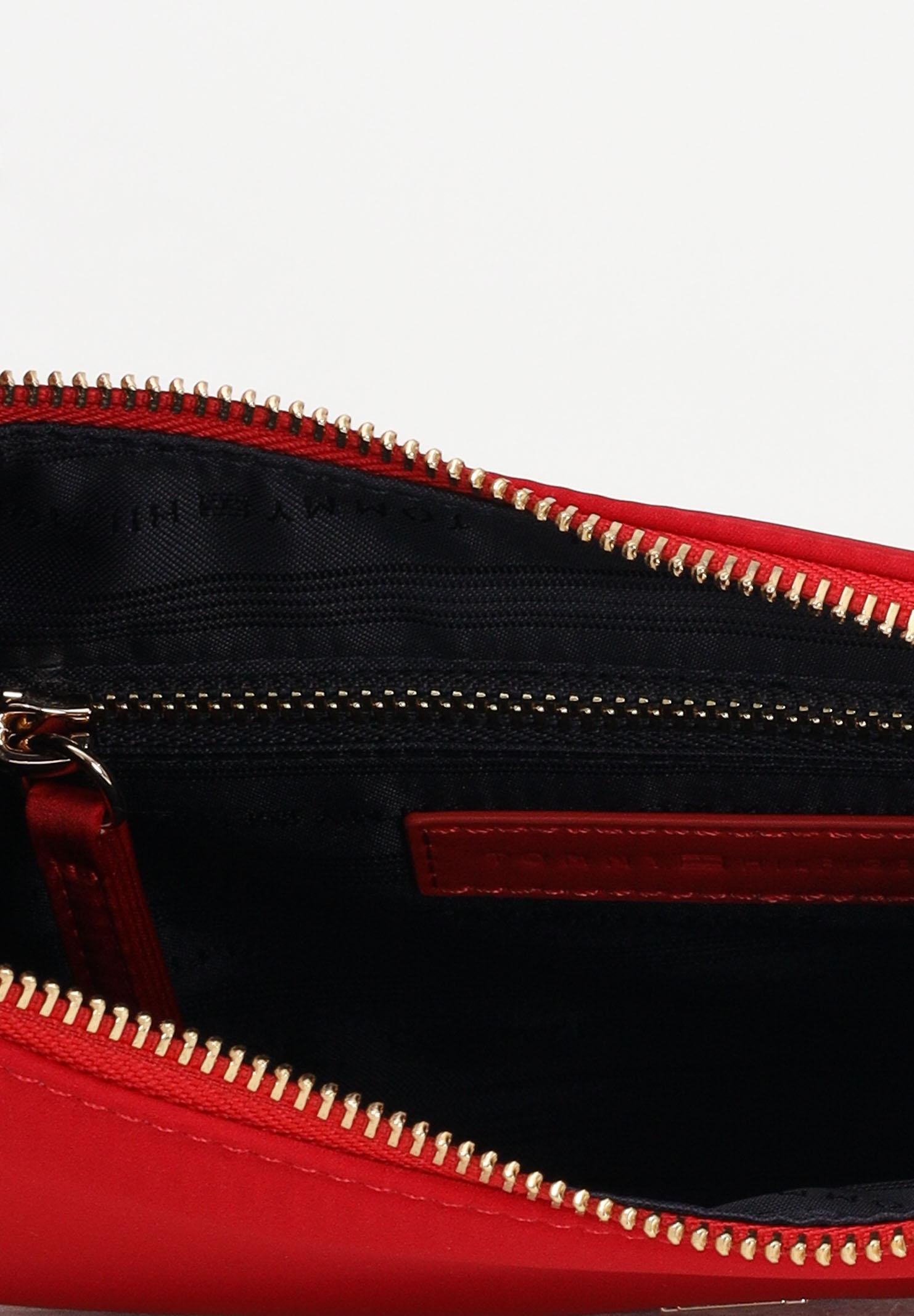 TOMMY HILFIGER Borsa hobo in raso rosso da donna AW0AW18236 XLG TOMMY JEANS 