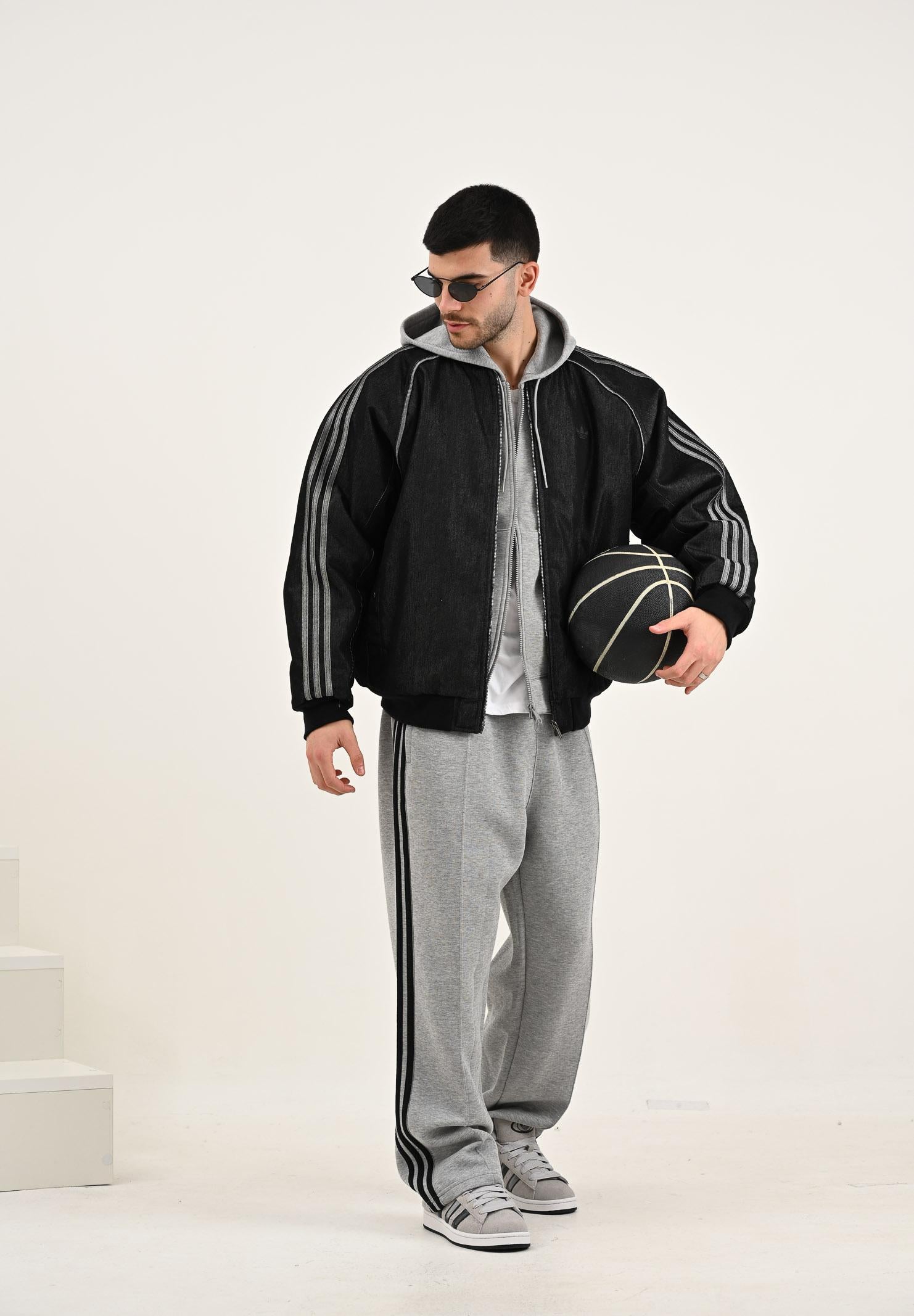 ADIDAS ORIGINALS Giubbotto di jeans in denim nero da uomo JY2796  ADIDAS ORIGINALS 