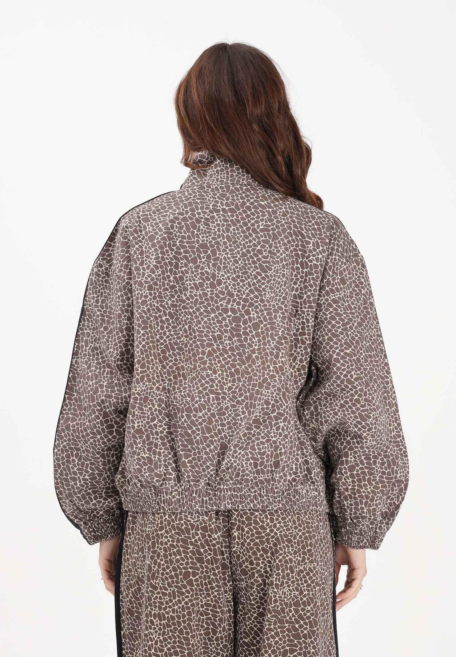 ADIDAS ORIGINALS Giubbotto FIREBIRD OVERSIZED AOP in denim animalier da donna KD2815 . ADIDAS ORIGINALS 