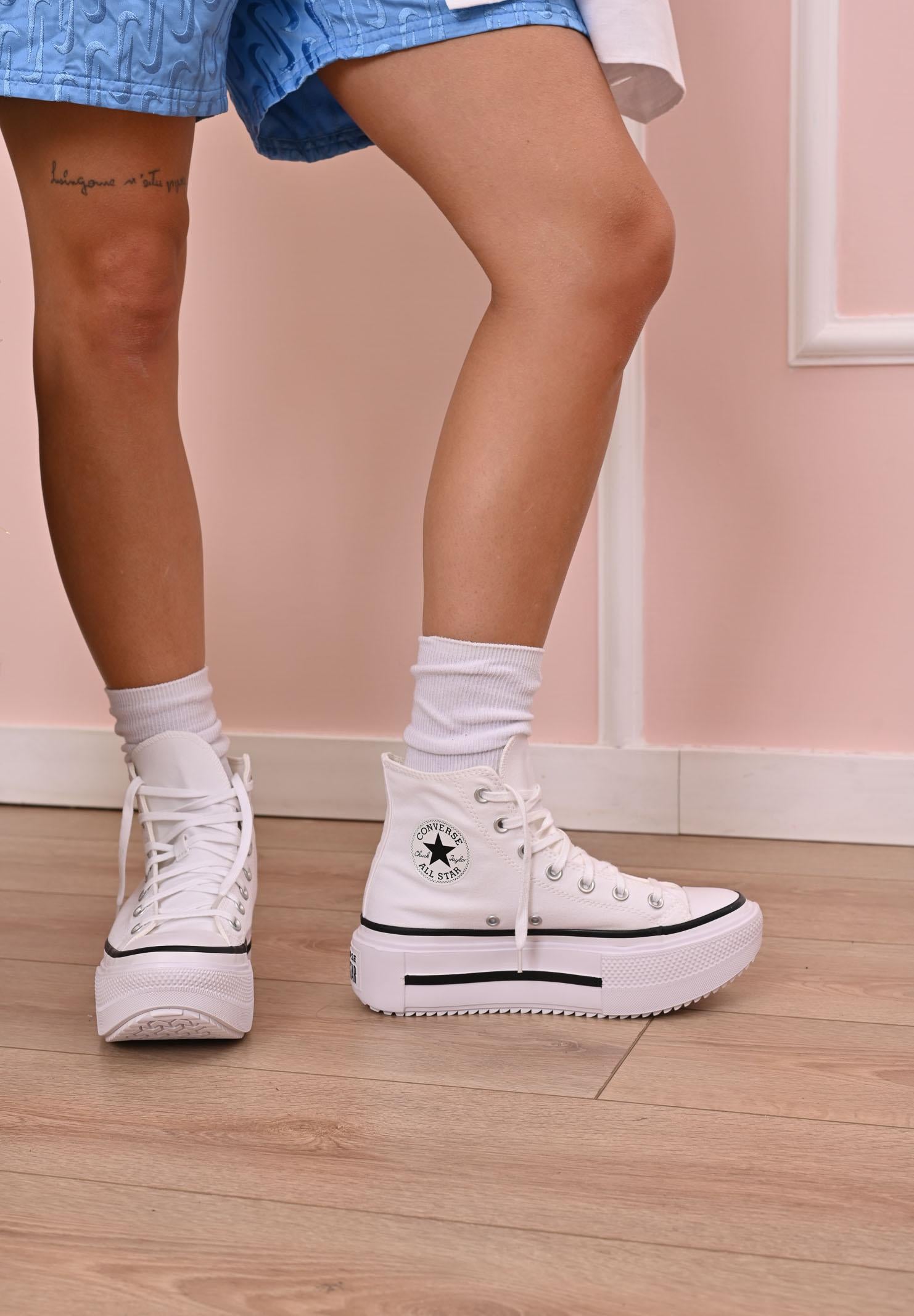CONVERSE Sneakers Chuck Taylor All Star Lift Double Stack bianche da donna A12976C . CONVERSE 