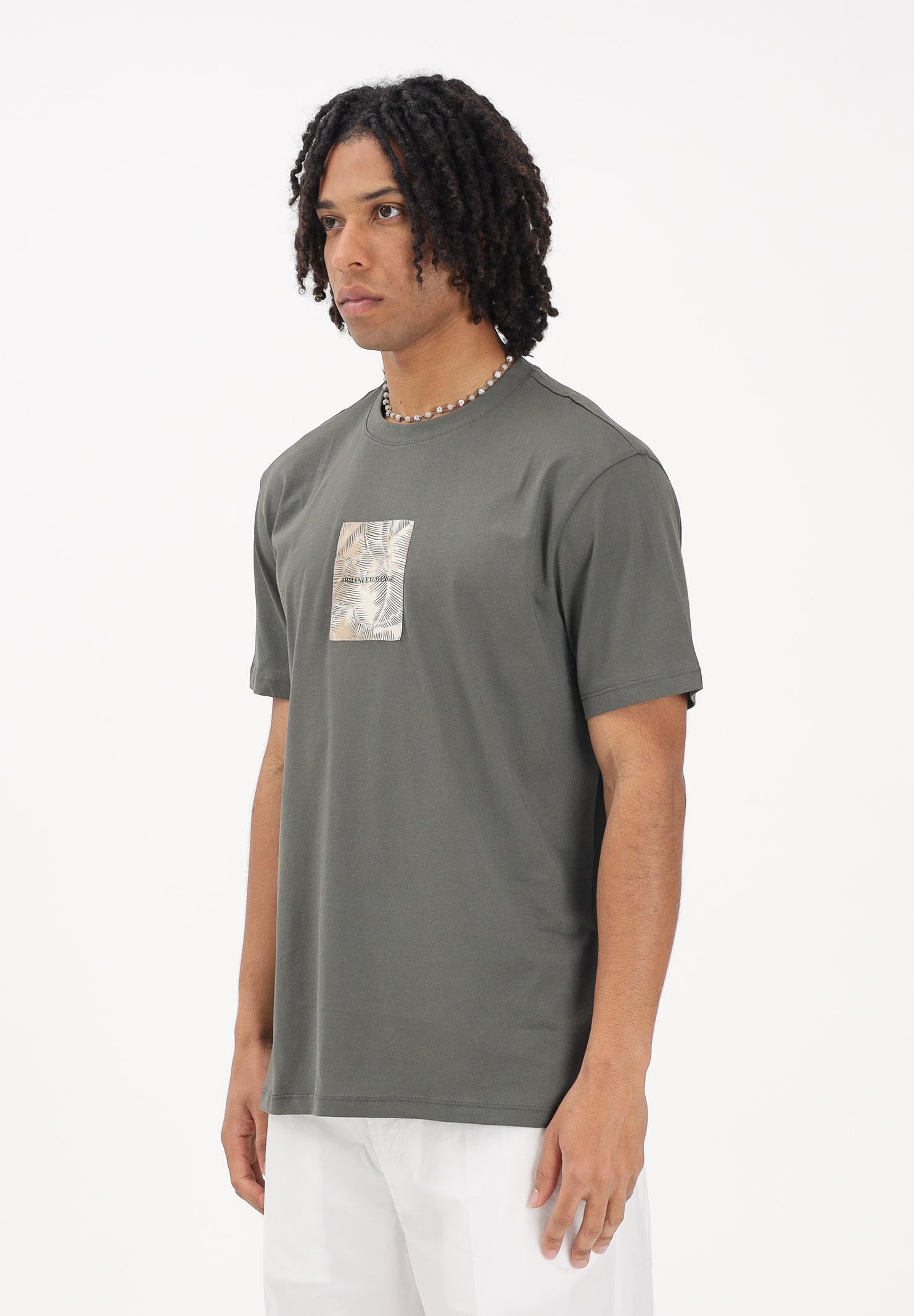 ARMANI EXCHANGE T-shirt a manica corta verde militare da uomo con stampa XM002501AF10356 U8144 ARMANI EXCHANGE 