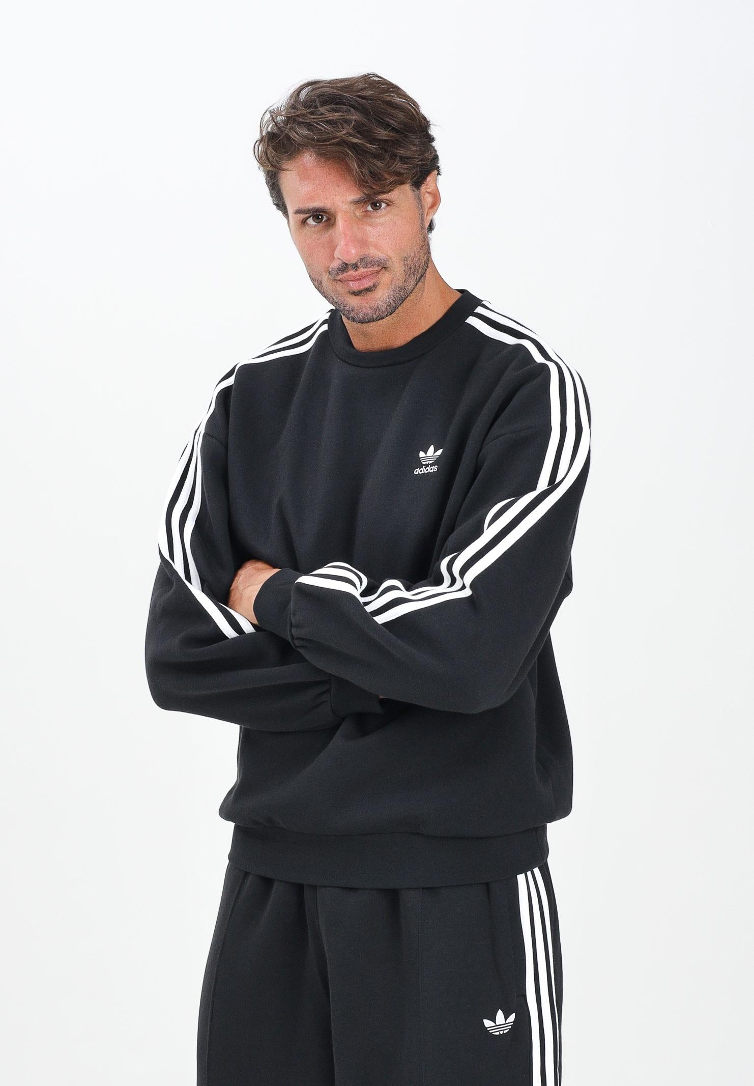 ADIDAS ORIGINALS Felpa girocollo Adicolor Oversized Crew nera da uomo IZ1829  ADIDAS ORIGINALS 