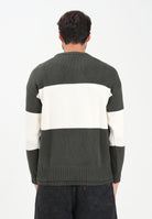 DISCLAIMER Maglioncino girocollo verde mimetico da uomo con logo 25IDS55201 VE DISCLAIMER 