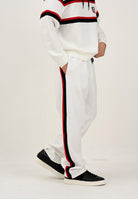 ARMANI EXCHANGE Pantalone sportivo bianco da uomo con bande laterali a contrasto rosse e blu XM001400AF13047 U0009 ARMANI EXCHANGE 