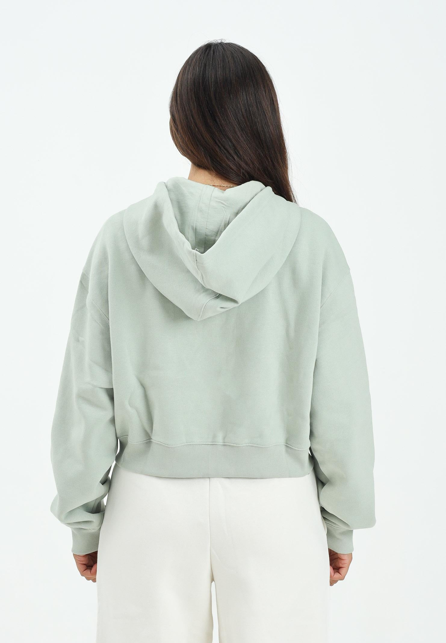 NEW BALANCE felpa con zip verde salvia da donna con interno felpato WJ53509GAS  NEW BALANCE 