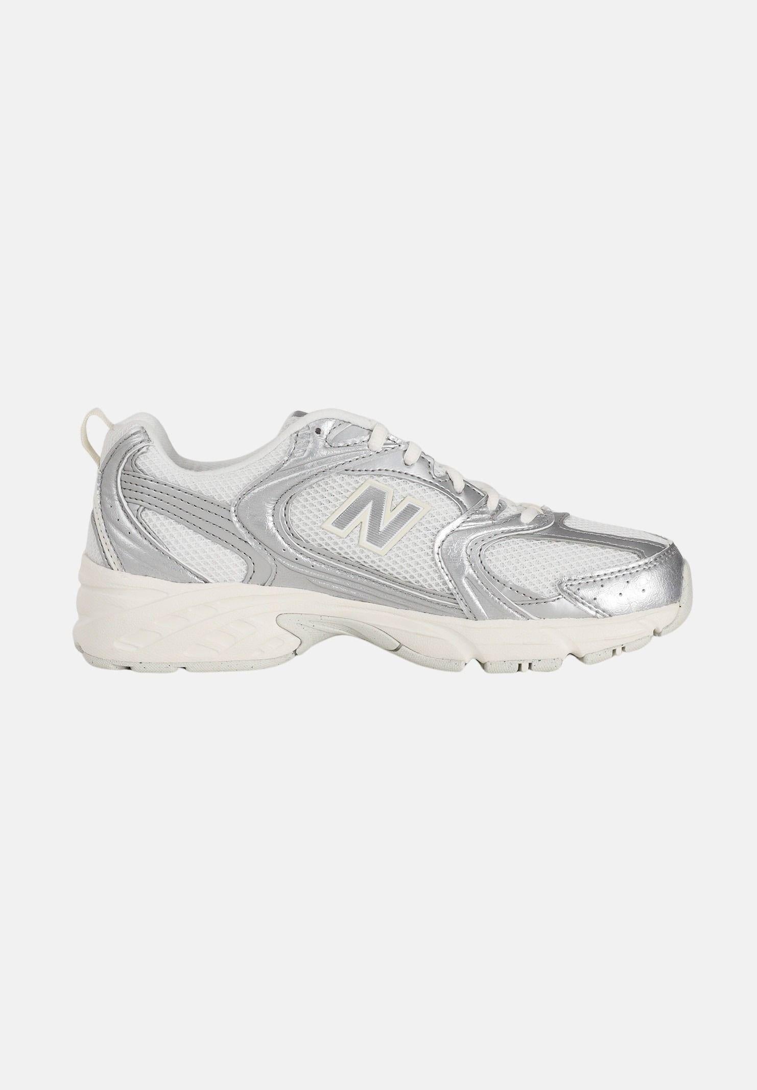 NEW BALANCE Sneakers 530 bianca e argento per uomo e donna U5303IR . NEW BALANCE 