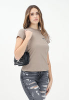 KARL LAGERFELD T-shirt a manica corta beige da donna decorata con il logo "Karl Lagerfeld Jeans" KLA1W17004 1JH KARL LAGERFELD 