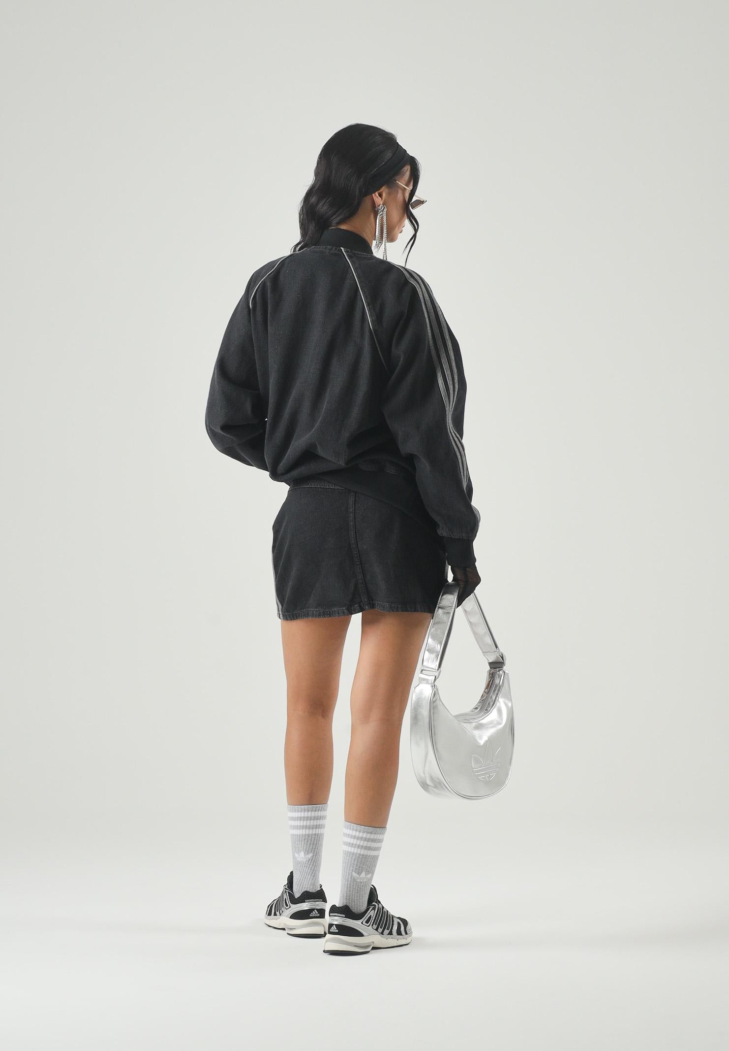 ADIDAS ORIGINALS  gonna corta Mid Rise Denim Skirt True Black Denim nera donna KQ6485 . ADIDAS ORIGINALS 