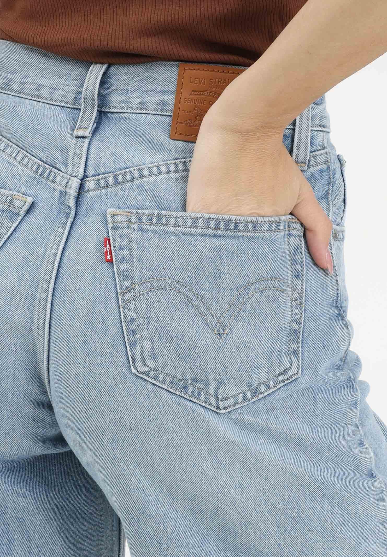 LEVI'S® Shorts High Rise Baggy in denim chiaro da donna A9311-0000 . LEVI'S® 