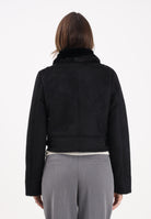 VICOLO Montone corto nero da donna TF0090 A99 VICOLO 