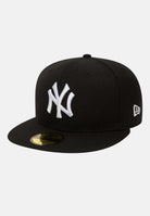 NEW ERA Cappello con visiera 59FIFTY Fitted New York Yankees Essential nera per uomo e donna 10003436  NEW ERA 