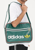 ADIDAS ORIGINALS Borsa a tracolla Airliner Og verde per uomo e donna KE0142 . ADIDAS ORIGINALS 