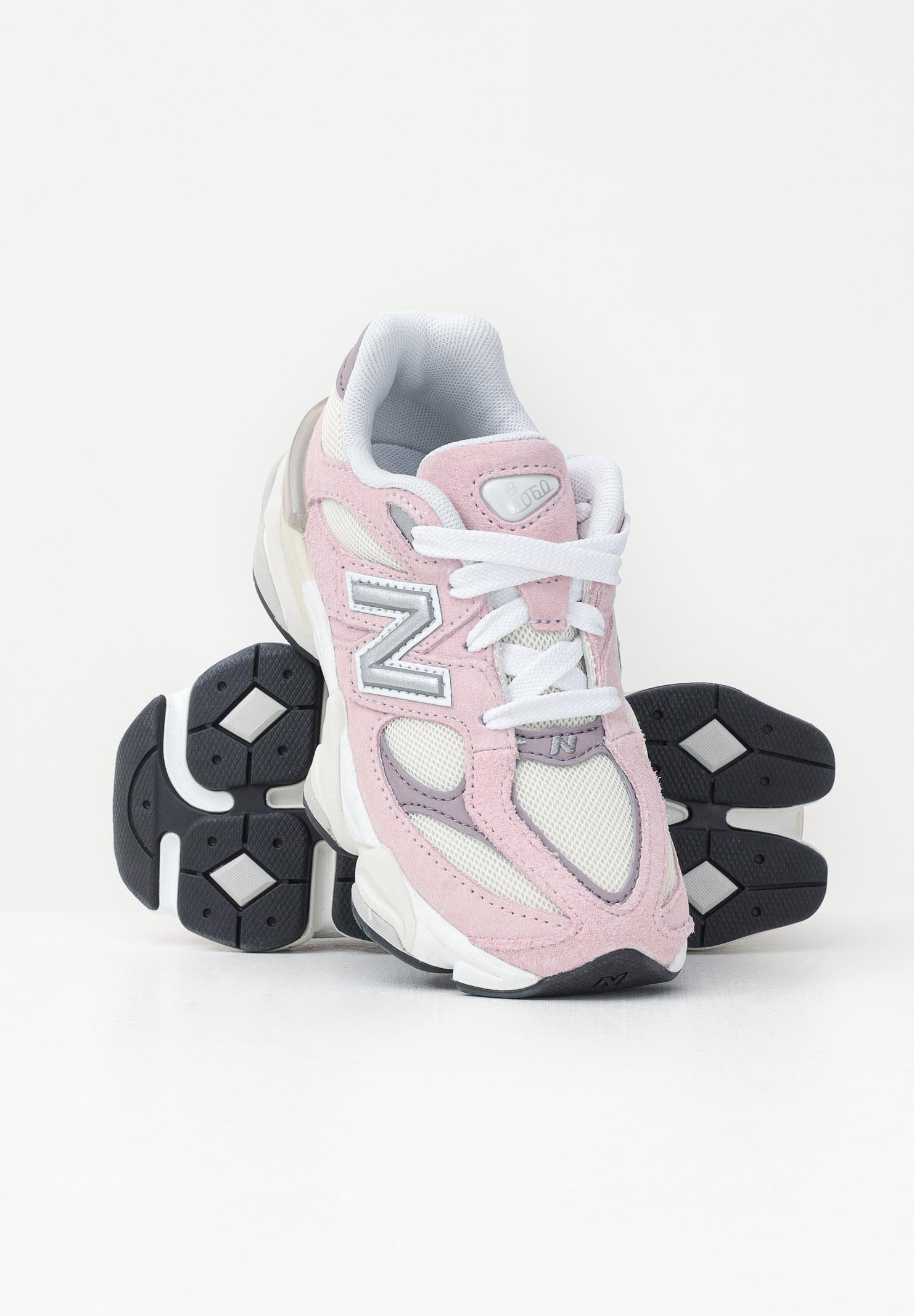 NEW BALANCE Sneakers 9060 Lace rosa da bambina PC9060BE . NEW BALANCE 