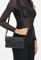 ARMANI EXCHANGE Borsa a tracolla nera da donna con patta magnetica logata XM001643AF17209 UC001 ARMANI EXCHANGE 