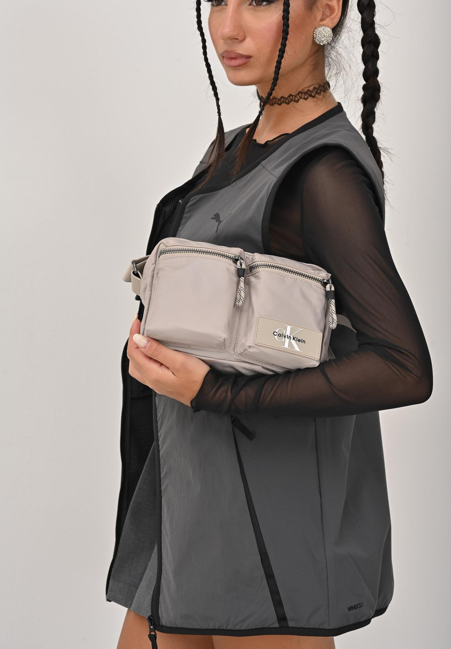 CALVIN KLEIN Borsa a tracolla beige: stile tecnico uomo e donna