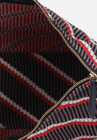 TOMMY HILFIGER Borsa hobo iconica in maglia blu rossa e bianca da donna AW0AW18166 0GY TOMMY JEANS 