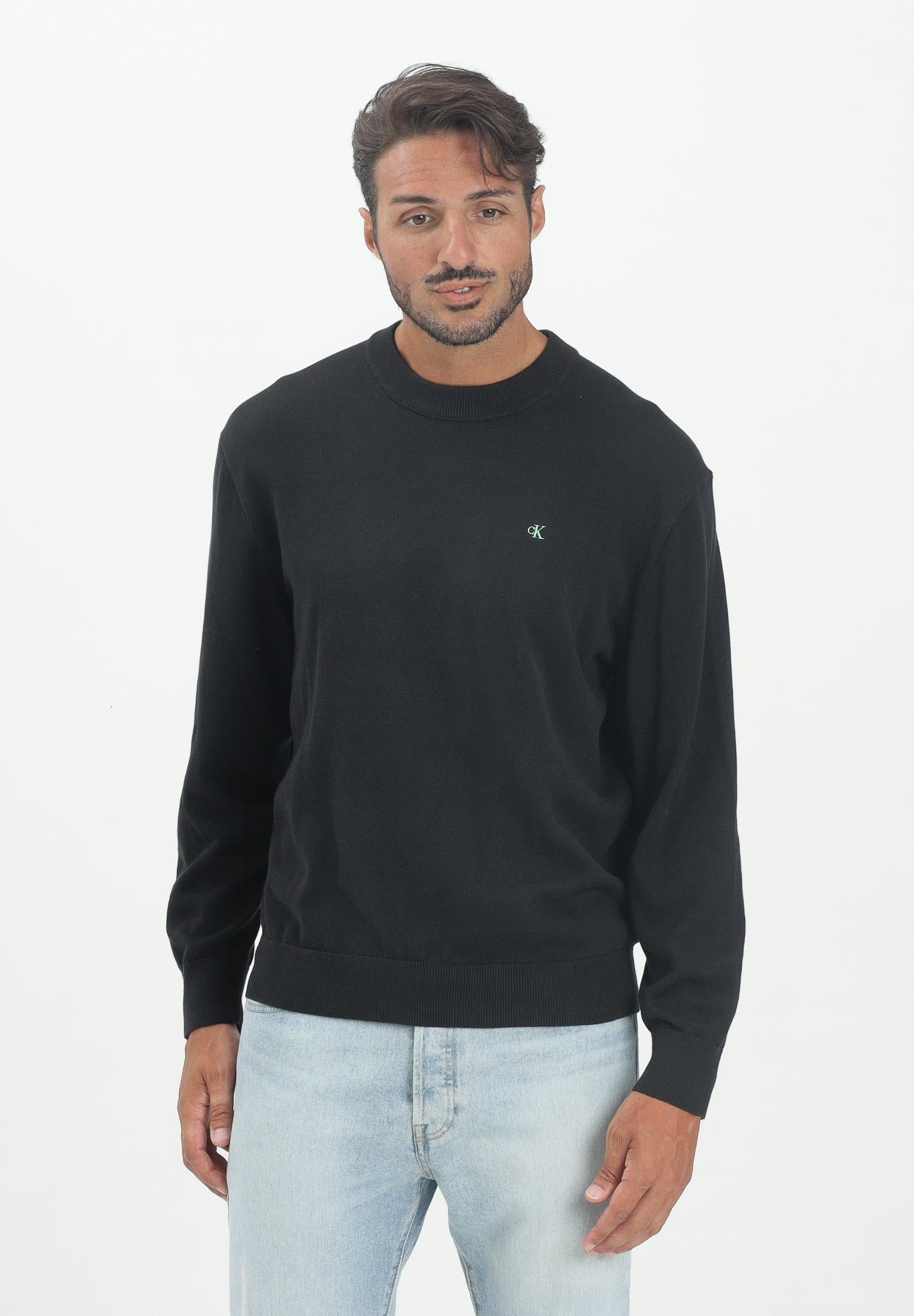 CALVIN KLEIN JEANS Maglioncino girocollo nero da uomo con ricamo CK LV04RC309GUB1 . CALVIN KLEIN JEANS 