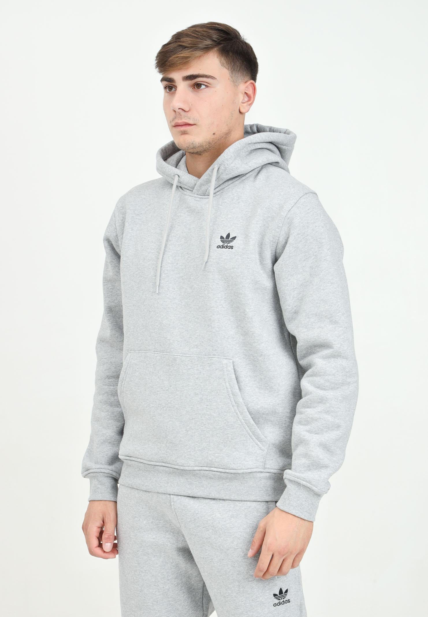 Felpa con cappuccio Trefoil Essentials grigia da uomo IY4920 . ADIDAS ORIGINALS 