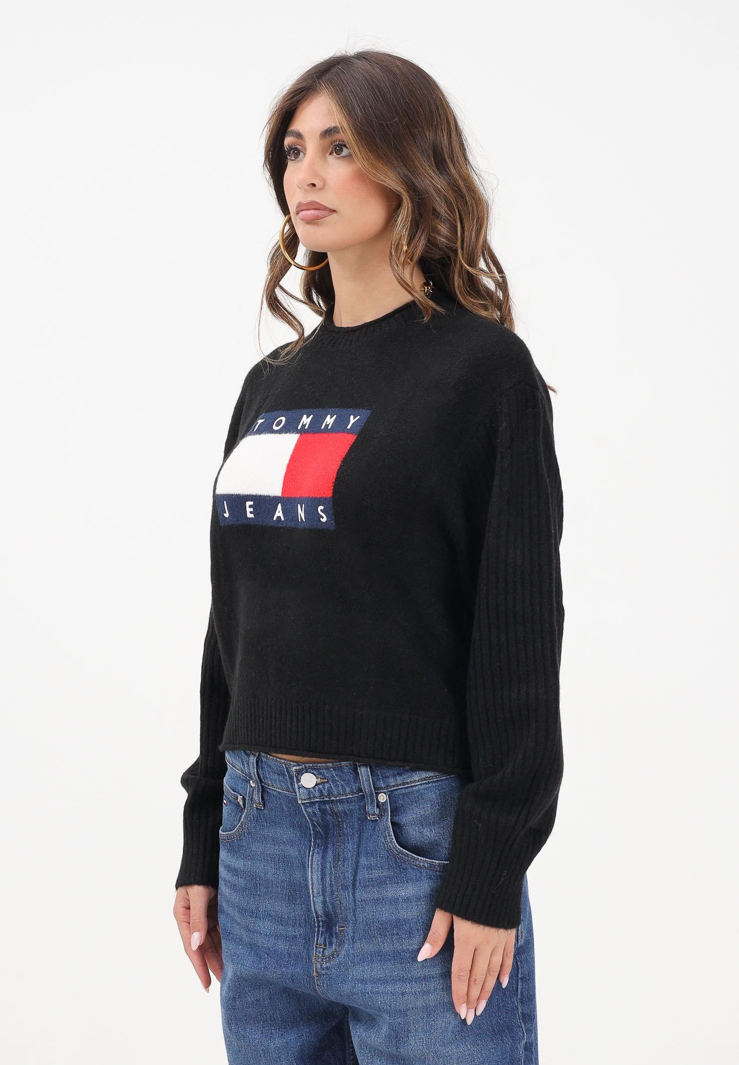 TOMMY JEANS Maglioncino girocollo nero da donna con logo DW0DW21782HEV  TOMMY JEANS 