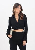 ELISABETTA FRANCHI Blusa cropped nera da donna con dettaglio gioiello CAT0256E2 110 ELISABETTA FRANCHI 