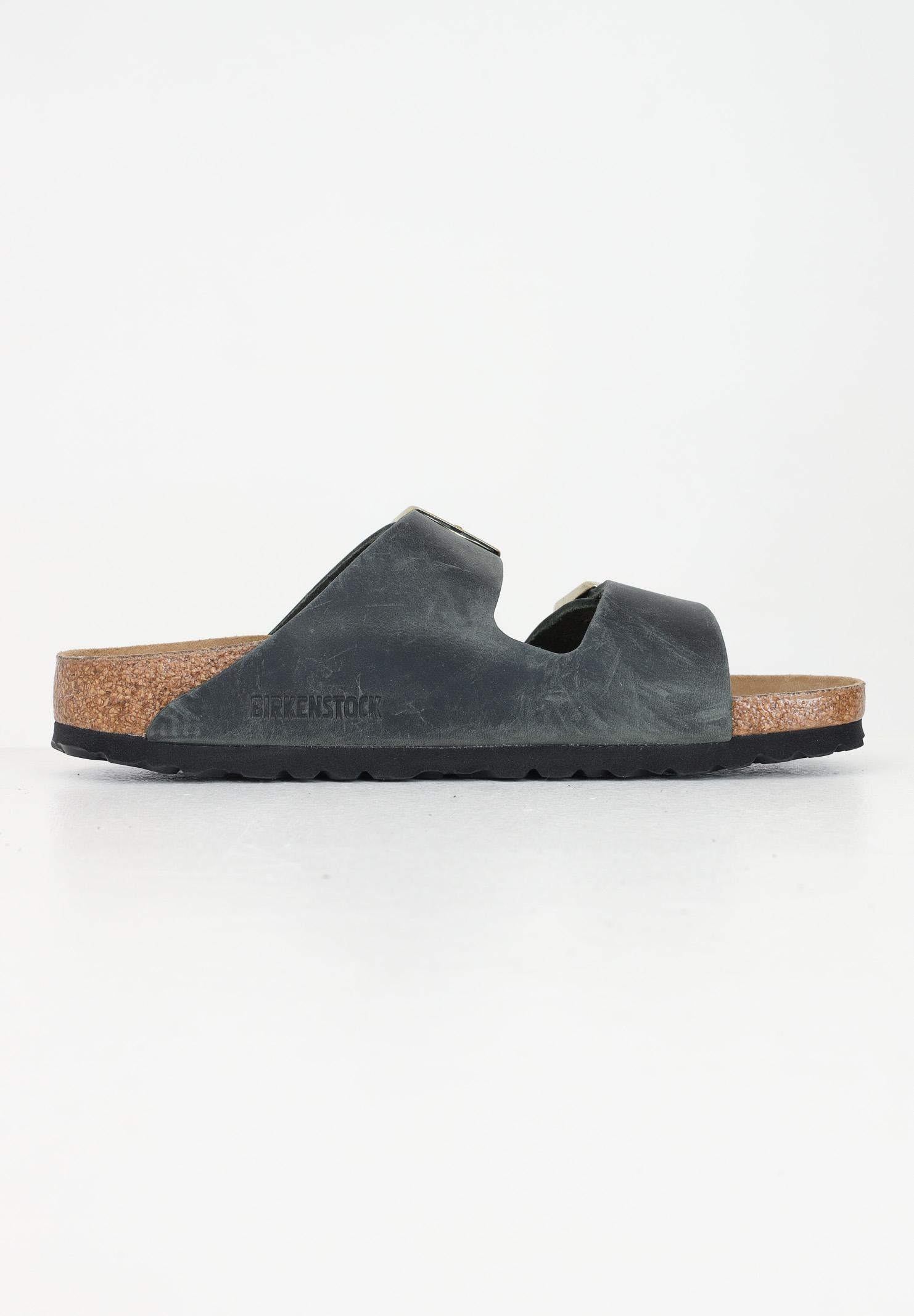 BIRKENSTOCK Ciabatte Arizona verde oliva per uomo e donna in pelle oliata 1028030 . BIRKENSTOCK 