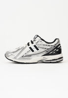 NEW BALANCE Sneakers 1906 bianche, argento e nere da uomo M1906RER . NEW BALANCE 
