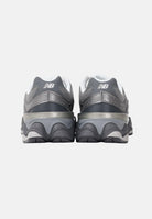 NEW BALANCE Sneakers 9060 Lace grigie per uomo e donna G90603BN . NEW BALANCE 