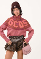 GCDS Maglione a collo alto rosa da donna con intarsio logo GCDS B2CW1603KJ3 42 GCDS 