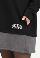 GCDS Abito corto nero da donna con ricamo logo sul retro B2EW1001JJ3 99 GCDS 