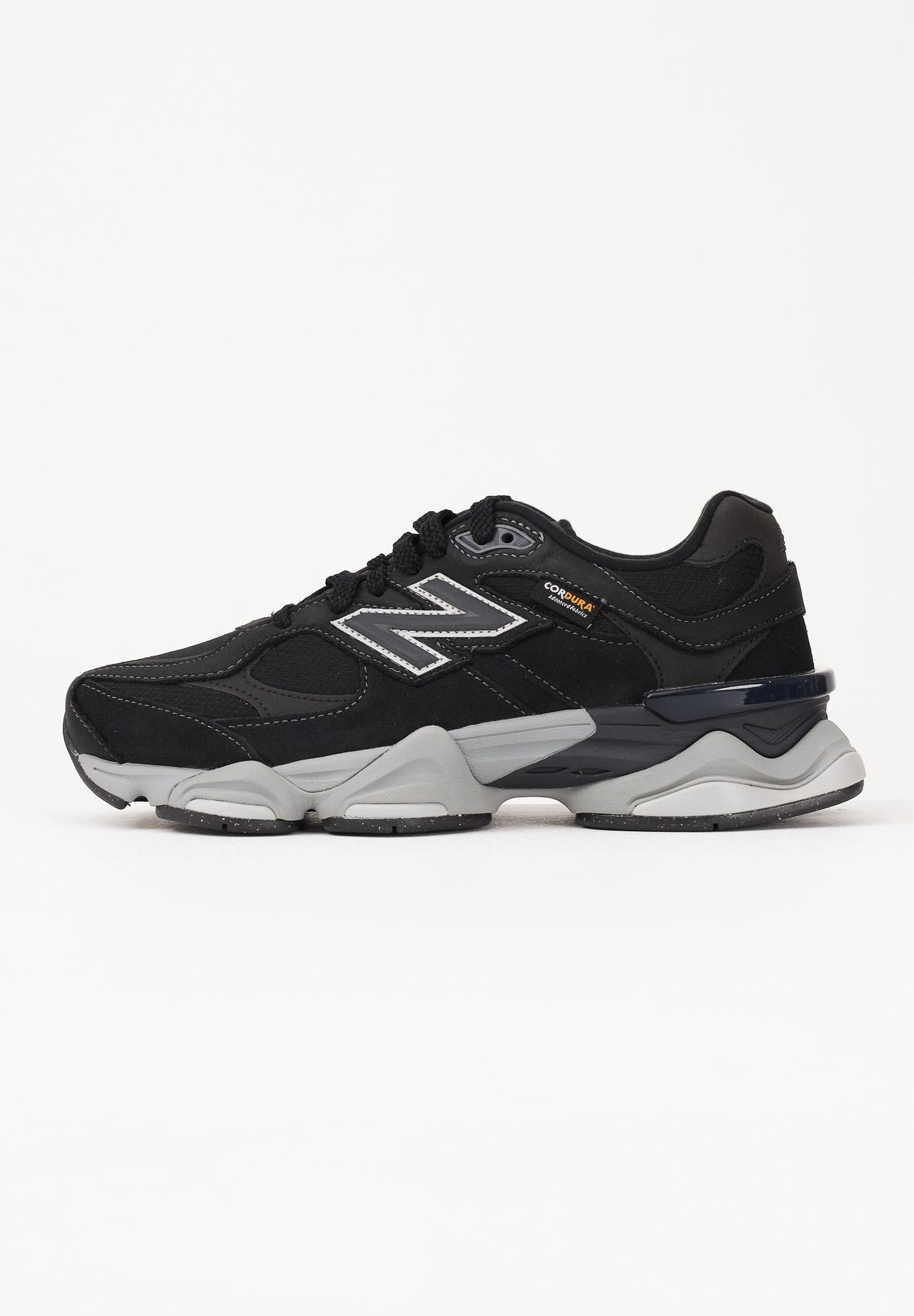 NEW BALANCE Sneakers 9060 nere per uomo e donna U9060ORA . NEW BALANCE 