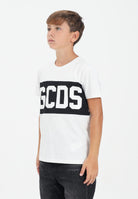 GCDS T-shirt a manica corta bianca per donna, ragazzi e bambini con fascia nera logata B2JU2329JF1 15 GCDS 