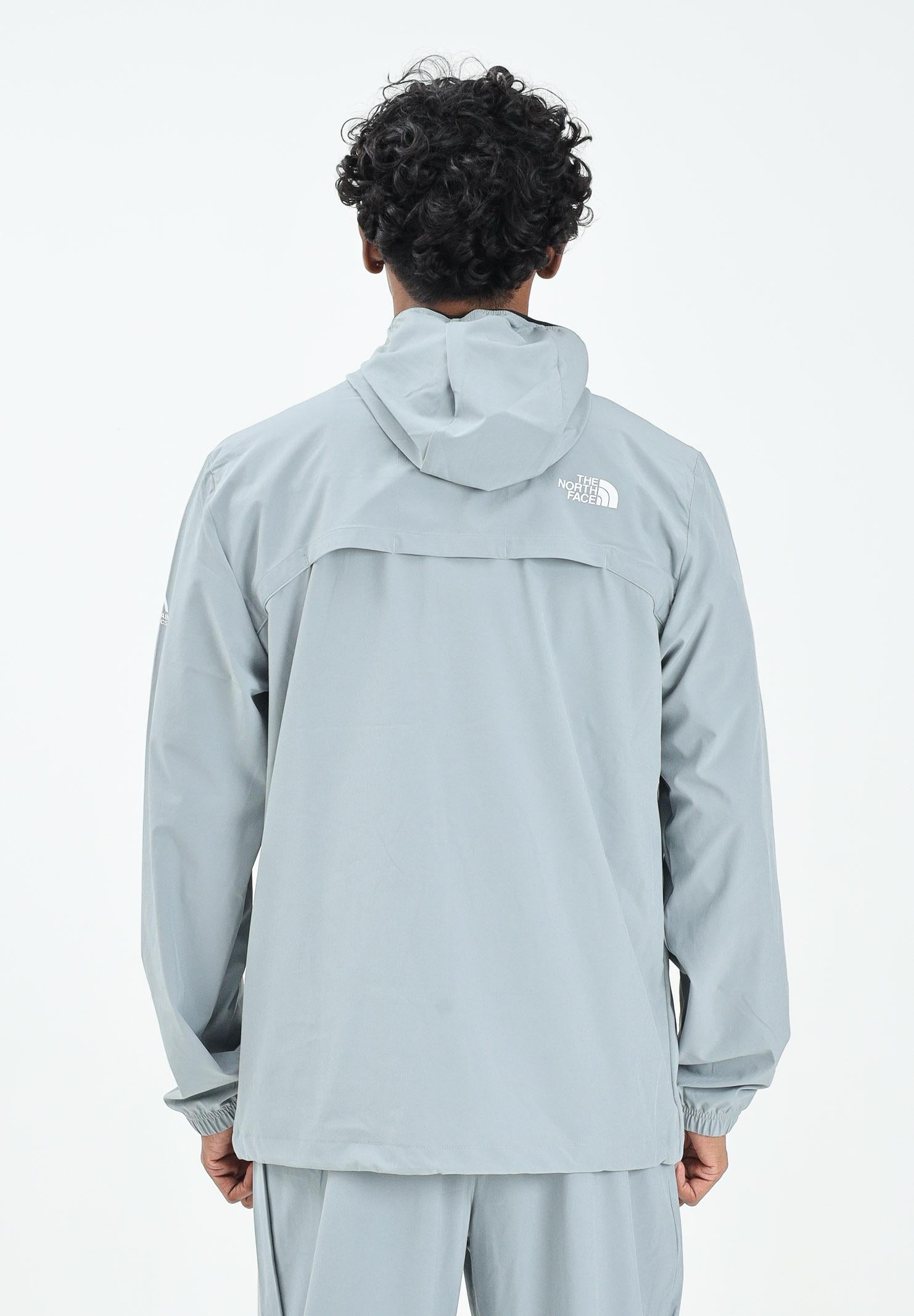 THE NORTH FACE Giacca a vento Mountain Athletics grigia da uomo NF0A8BP1H5F1 . THE NORTH FACE 