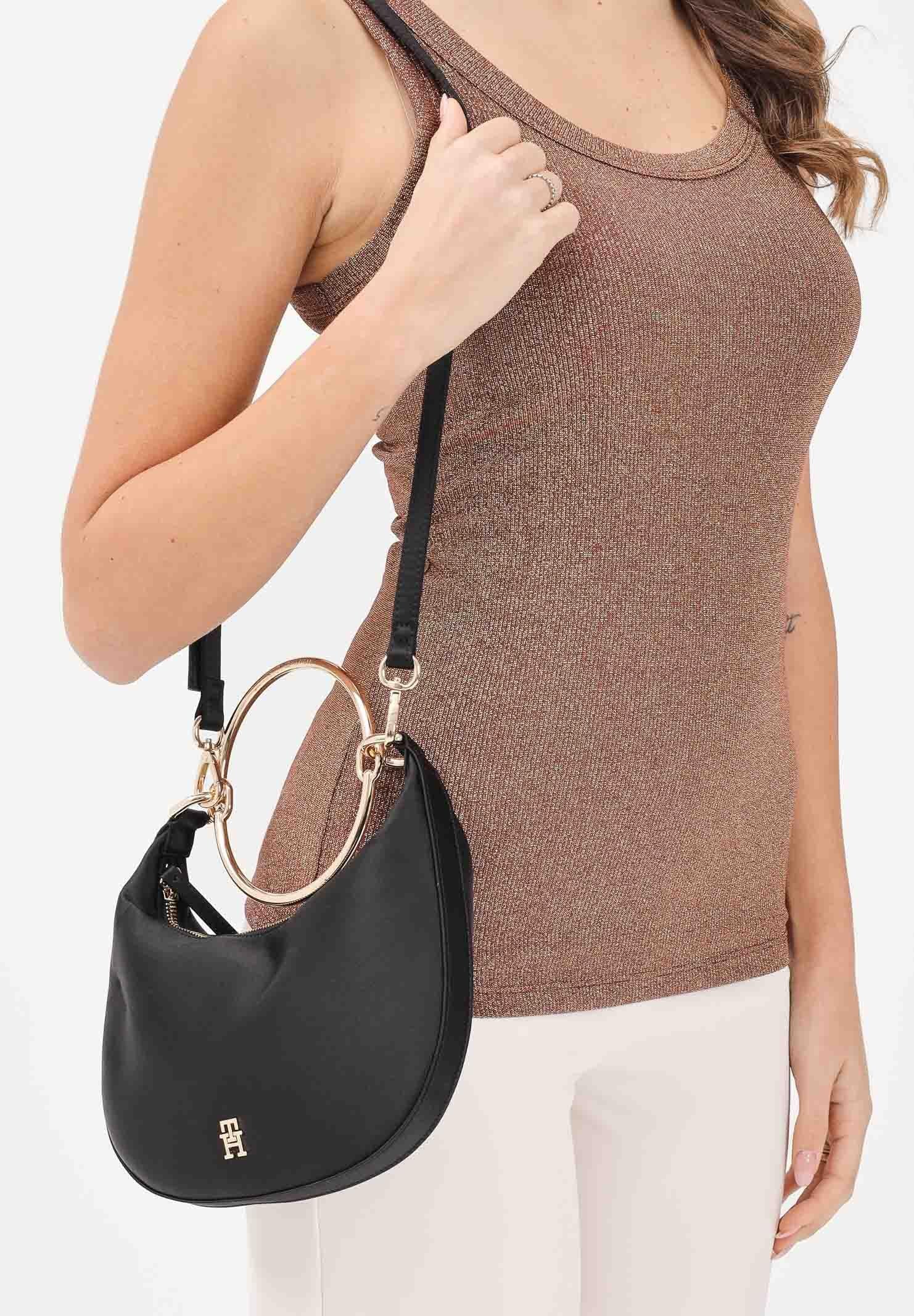 TOMMY HILFIGER Borsa hobo in raso nero da donna AW0AW18236 BDS TOMMY HILFIGER 