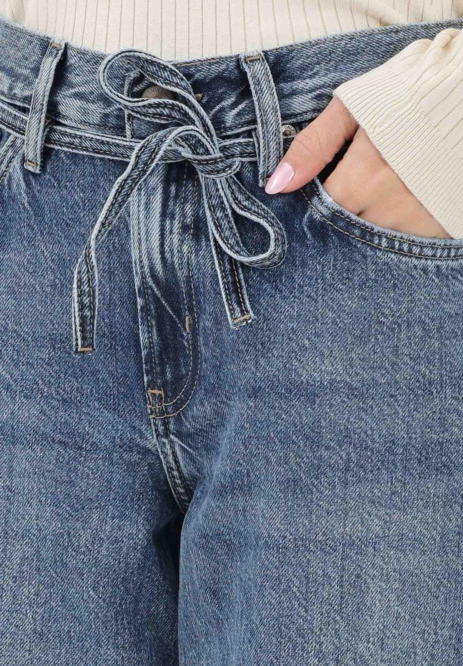 ONLY Jeans in denim blu medio da donna dal lavaggio leggermente vissuto 15325796 MEBL ONLY 