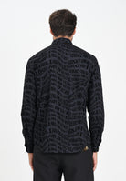 VERSACE JEANS COUTURE Camicia a manica lunga nera da uomo con motivo Liquify Logomania vellutato 79GAL2R0NS703 899 VERSACE JEANS COUTURE 