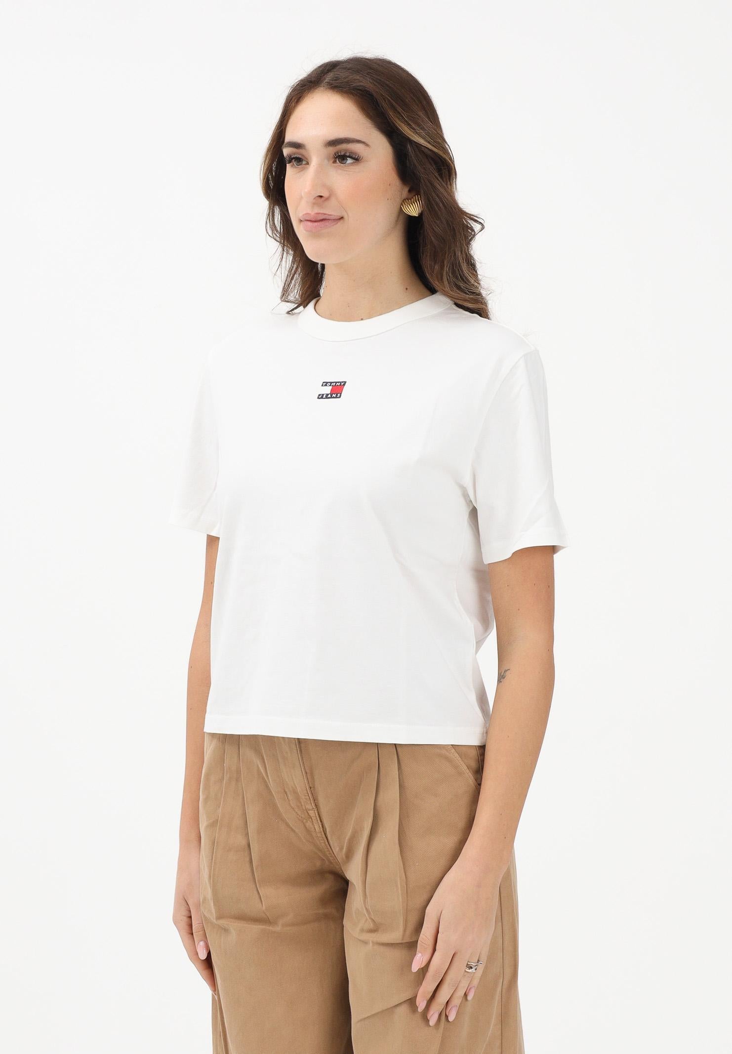 TOMMY JEANS T-shirt a manica corta Boxy Badge panna da donna DW0DW22202 YBL TOMMY JEANS 