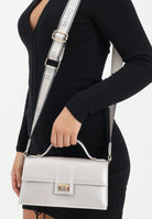 MARC ELLIS Borsa a tracolla Flat Arrow M grigio perla da donna FLAT-ARROW-M TALIGO MARC ELLIS 