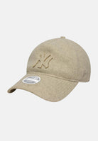 NEW ERA Cappello con visiera 9TWENTY A-Frame New York Yankees MLB Melton Luxe beige per uomo e donna 60691092 . NEW ERA 