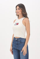 TOMMY JEANS Canotta beige da donna stile vogatore a coste DW0DW20975YBL  TOMMY JEANS 