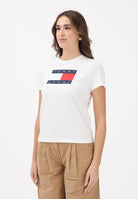 TOMMY JEANS T-shirt a manica corta panna da donna con logo DW0DW22562 YBL TOMMY JEANS 