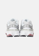 NEW BALANCE Sneakers 9060 Lace bianche, rosa e argento da bambina P90601Z6 . NEW BALANCE 