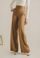 SANTAS Pantalone elegante POUVOIR color miele da donna con micro gessatura PV2626 MI SANTAS 